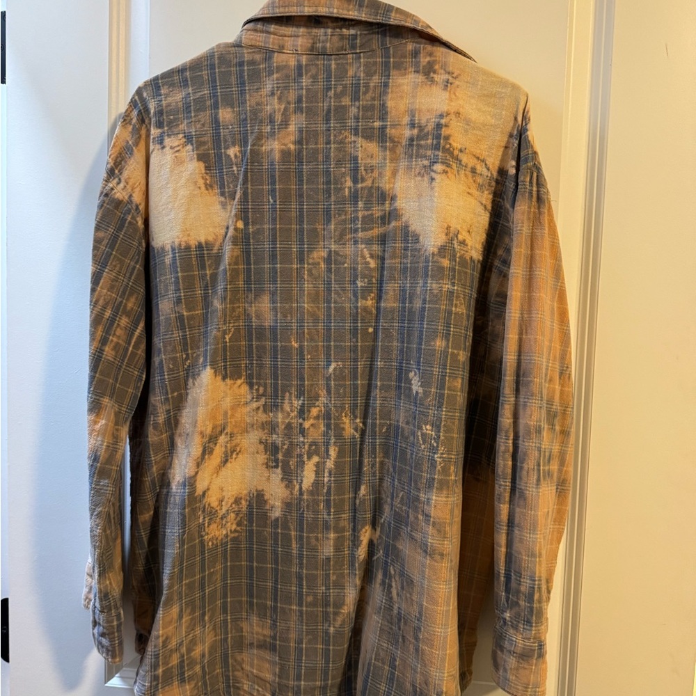 Bleach splattered button down - Picture 3 of 4